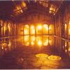 Chiostro allagato notturno